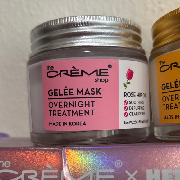 The Creme Shop x Hello Kitty Collab Limited Edition Bundle - Picture 6 of 11